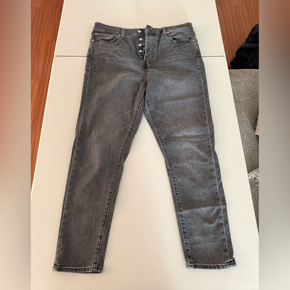 Levi's Women's High Rise Jeans - Gray